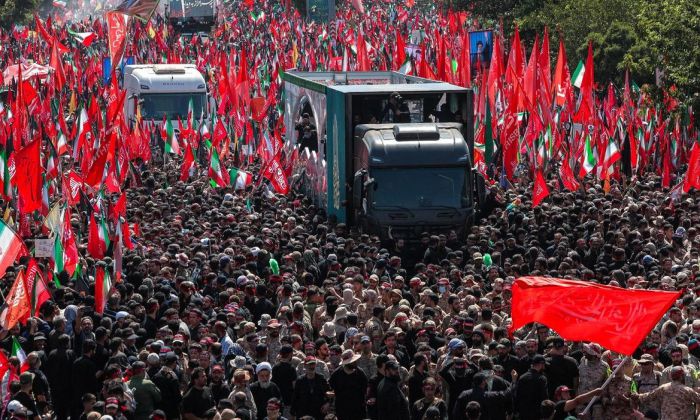 تہران میں آیت اللہ خامنہ ای کے جنازے میں کرناٹک سے تقریباً 100 افراد کی شرکت