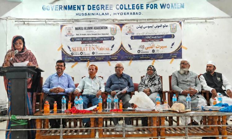 والدین’ لڑکیوں کی تربیت دینی مزاج کے مطابق کریں –  ماں سے محبت کی طرح  مادری زبان سے بھی محبت ضروری